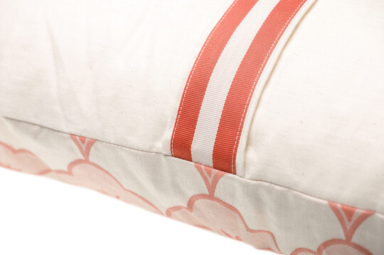 وسادة كوسيت لدعم الجسم من دوك ايه توت - جاكار بنقشة صدفية وسادة كوسيت لدعم الجسم من دوك ايه توت - جاكار بنقشة صدفية image number 4