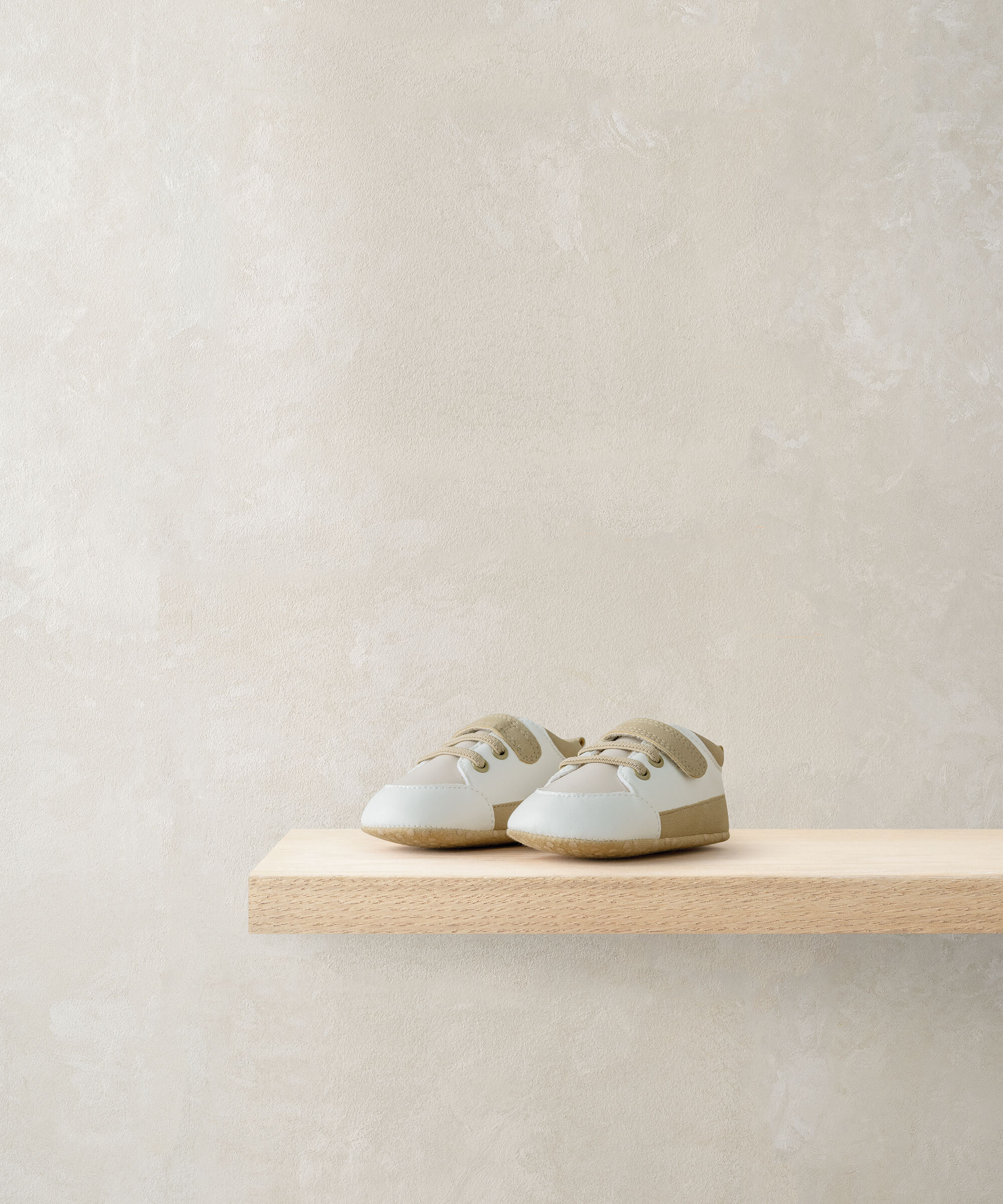 سنيكرز أزرق