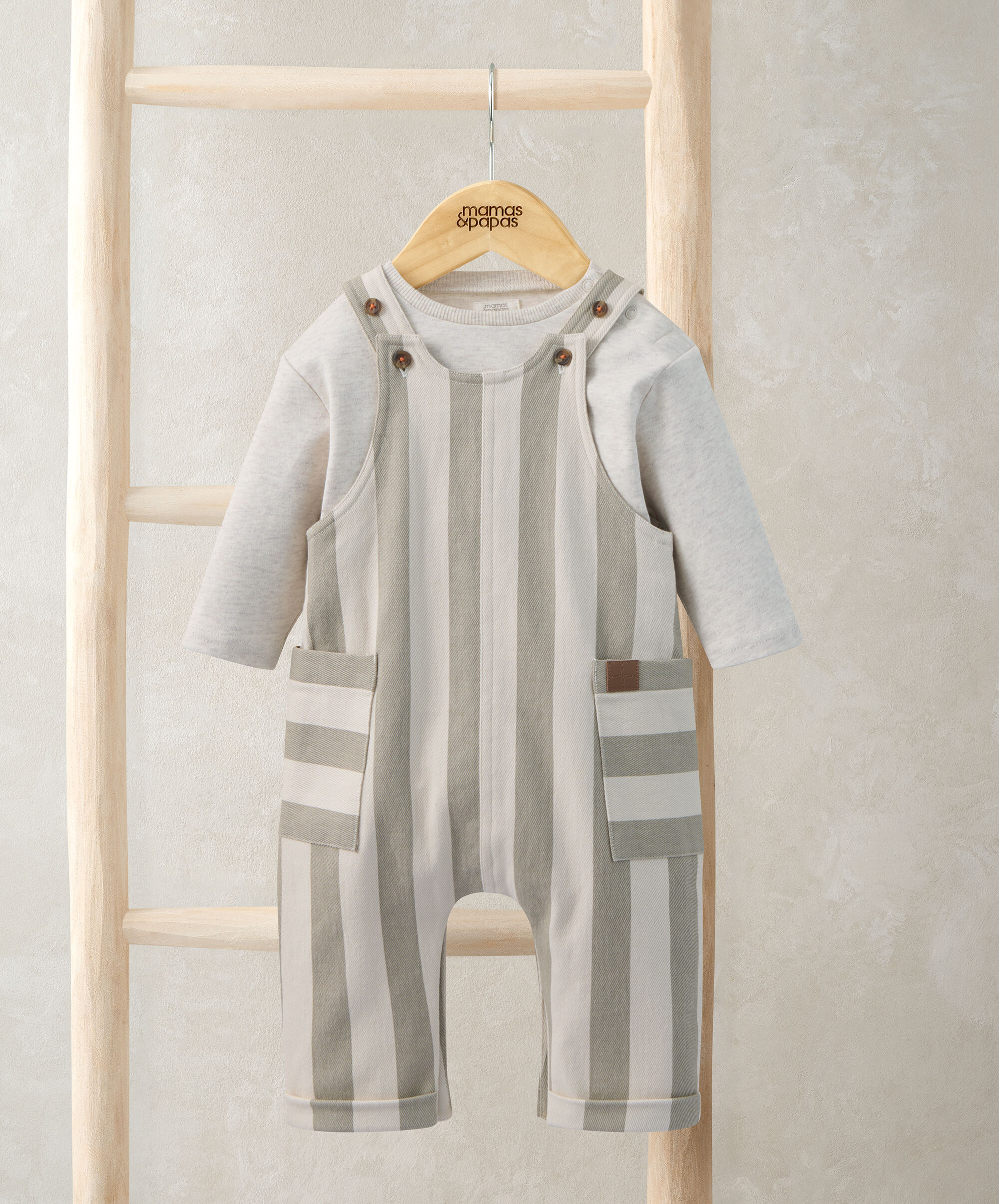 طقم دنغري مخطط وبلوزة مضلعة، قطعتين image number 1