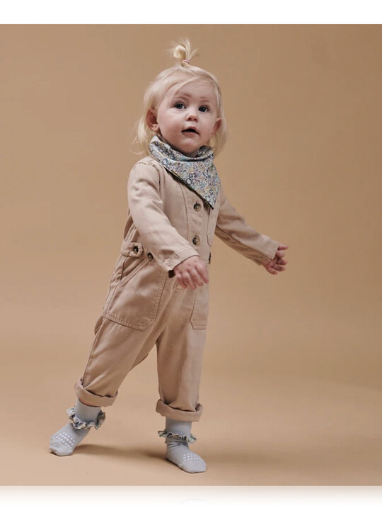 جوارب بامبو مضادة للانزلاق - أزرق فاتح بشريط كشكش بنقشة ليبرتي جوارب بامبو مضادة للانزلاق - أزرق فاتح بشريط كشكش بنقشة ليبرتي image number 1