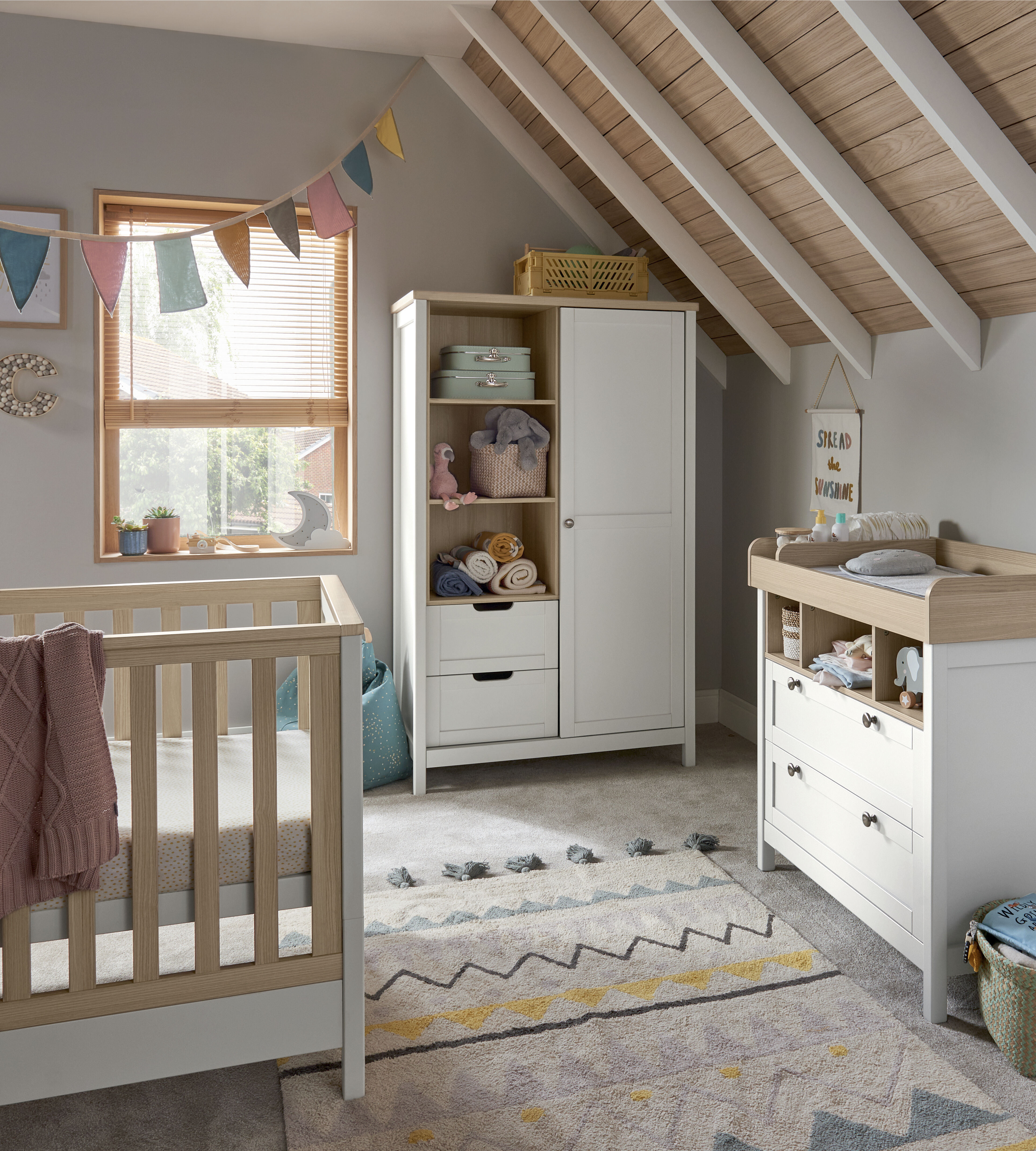 مجموعة مهد هارويل مع طاولة تغيير وخزانة ملابس وجهاز مراقبة الطفل نانيت - أبيض، 4 قطع image number 1