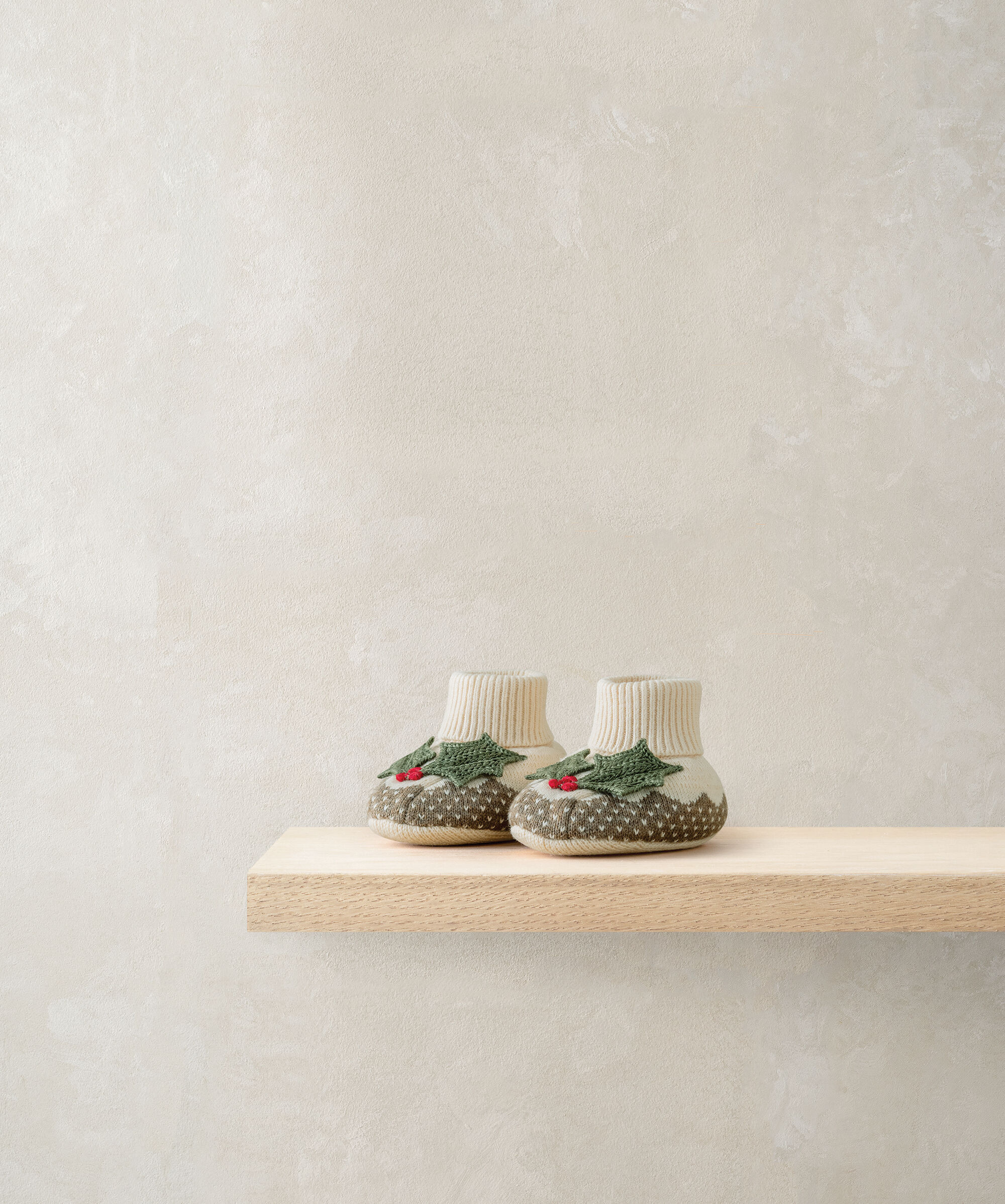 بوت بتصميم بودنغ للكريسماس image number 1