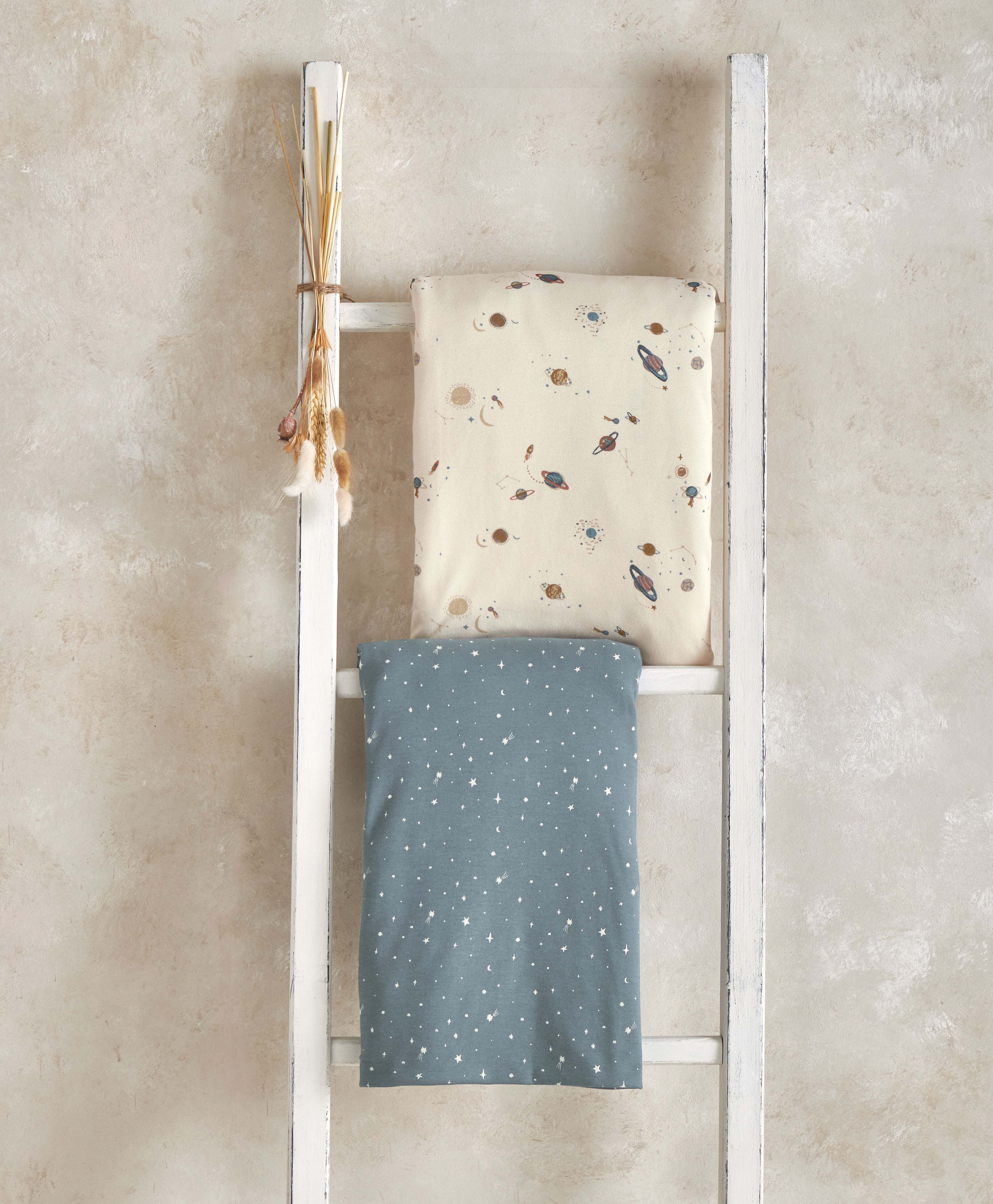 طقم شرشف سرير/مهد بحواف مطاطية بلانيت/بلو ستار ، قطعتان image number 1