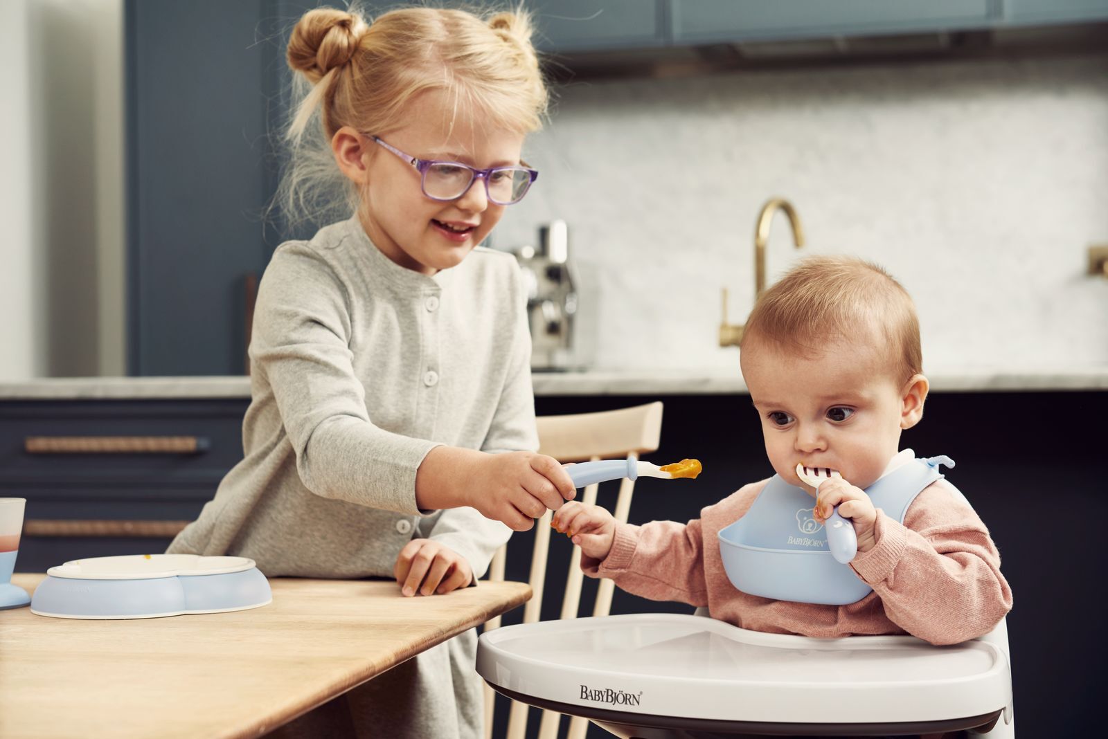 طقم عشاء للأطفال من بيبي بيورن image number 2