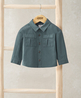 قميص بجيوب قميص بجيوب