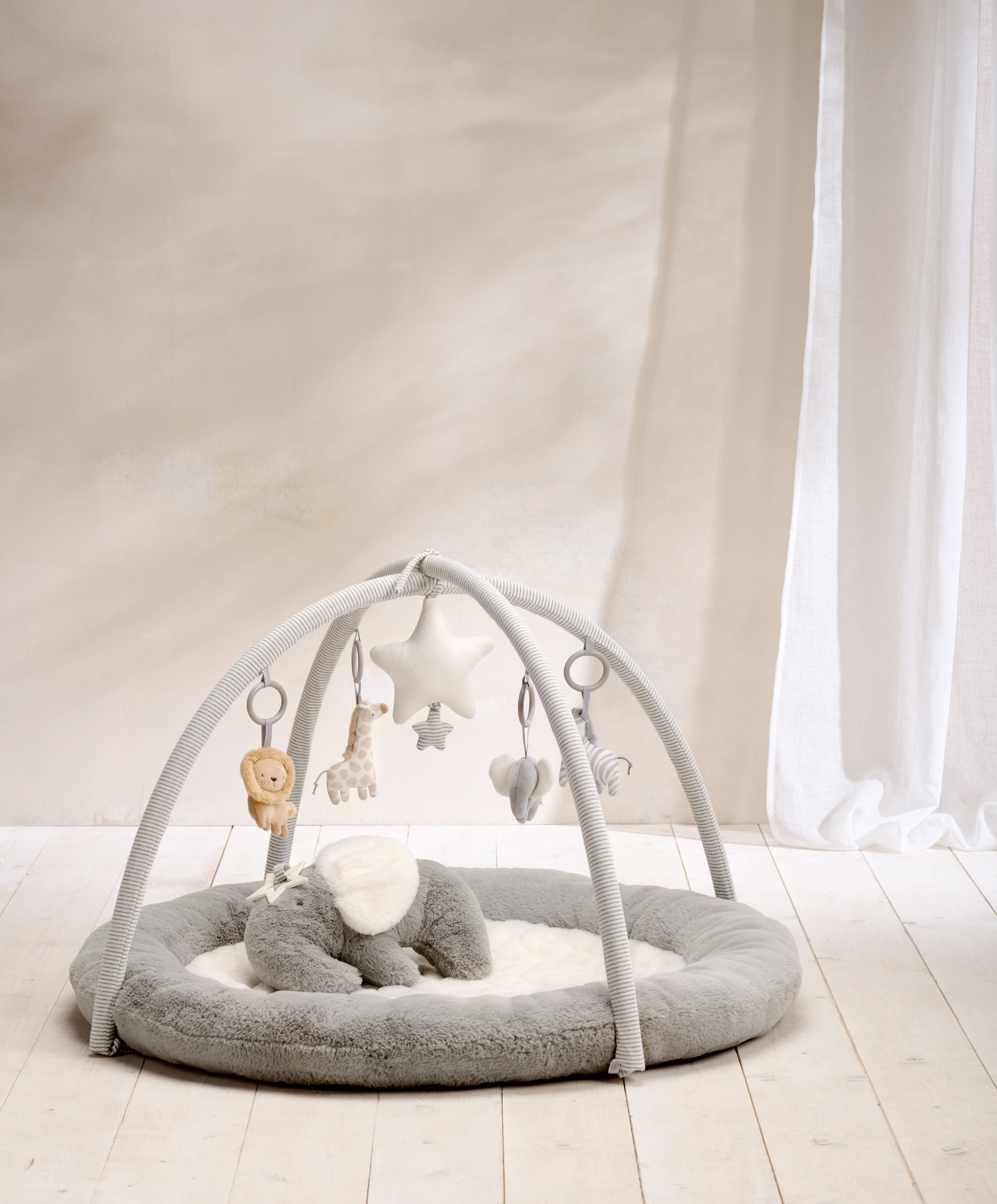 مفرش لعب - ويلكم تو ذا ورلد