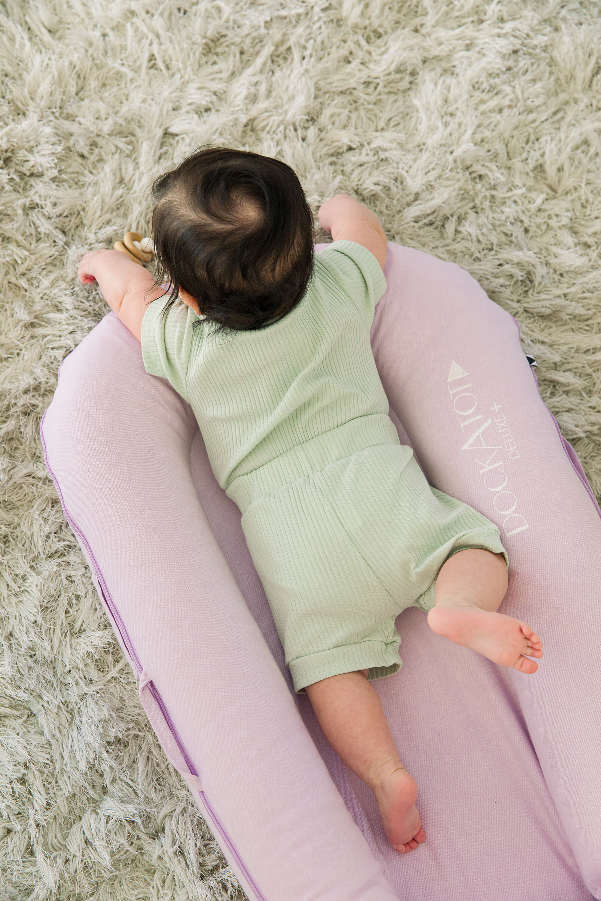 مهد ديلوكس+ لحديثي الولادة من دوك ايه توت - بنفسجي شامبراي image number 6