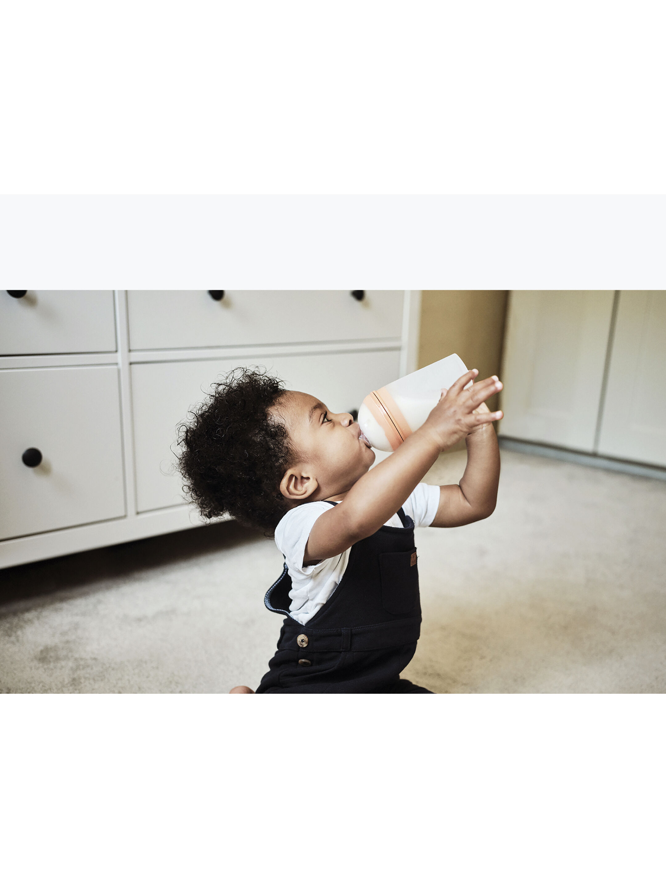 زجاجة رضاعة سيليكون خالية من مادة بيسفينول أ وغير سامة من بورن - 240 ملل image number 4