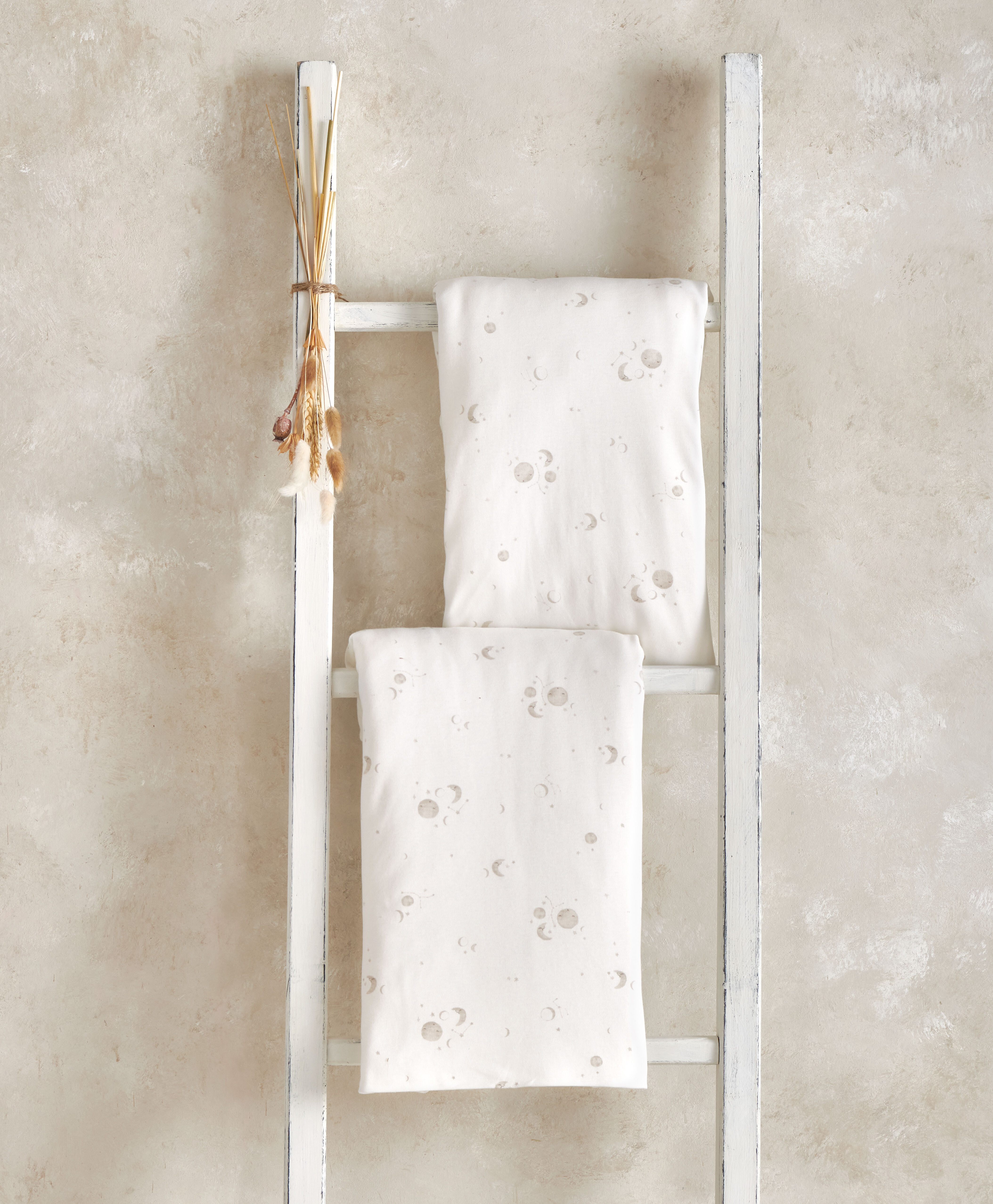 طقم شرشف لمهد/سرير أطفال بحواف مطاطية كوسميك سكاي، قطعتان image number 1