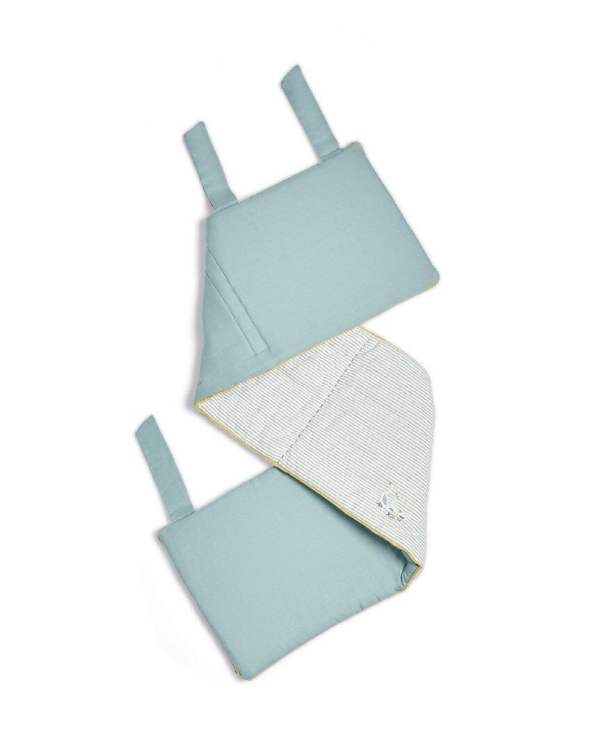 حاجز واقي للمهد ويلكم تو ذا وورلد بنقشة مزرعة - أزرق وأبيض image number 1