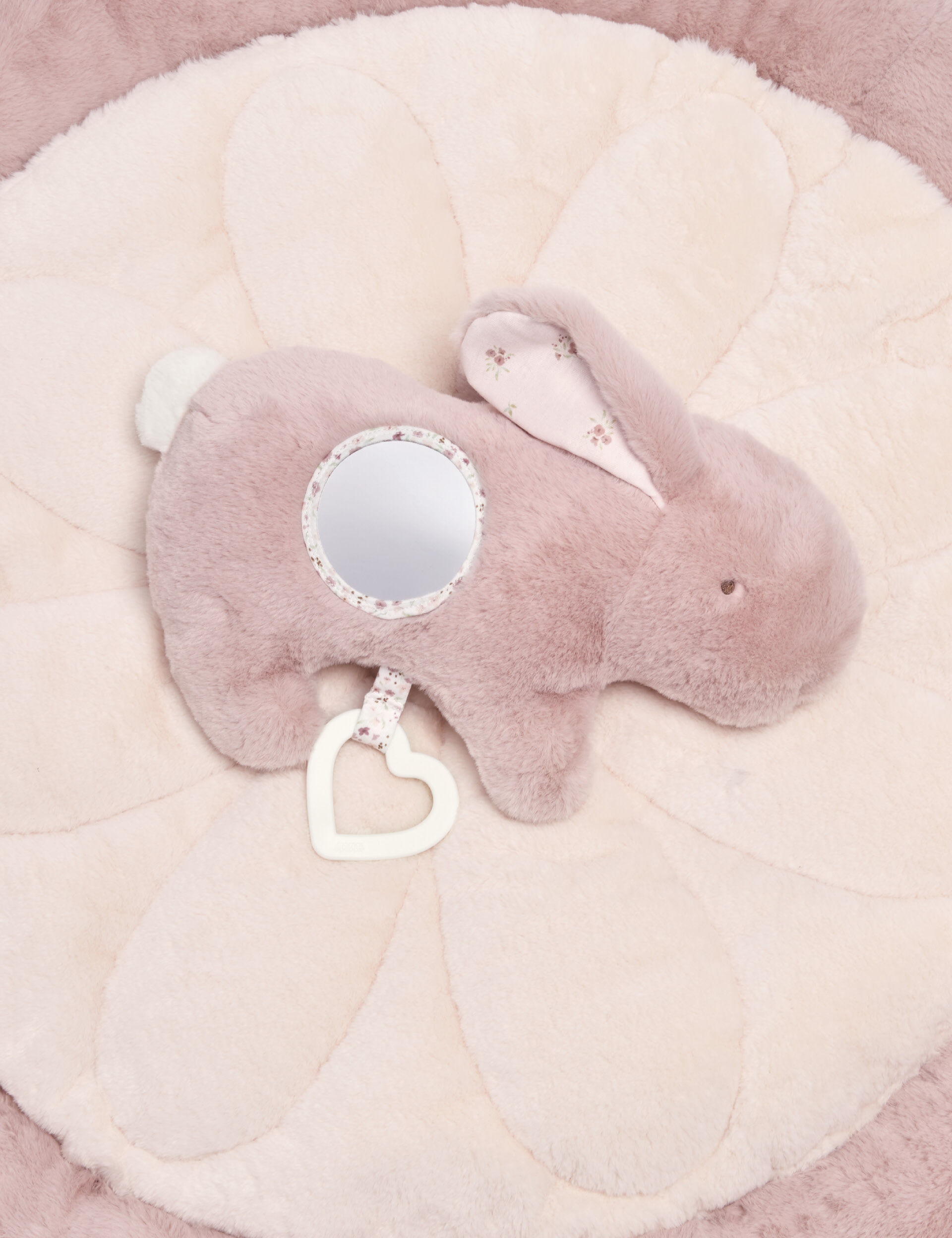 مفرش لعب ويلكم تو ذا وورلد بتصميم أرنب - وردي image number 4