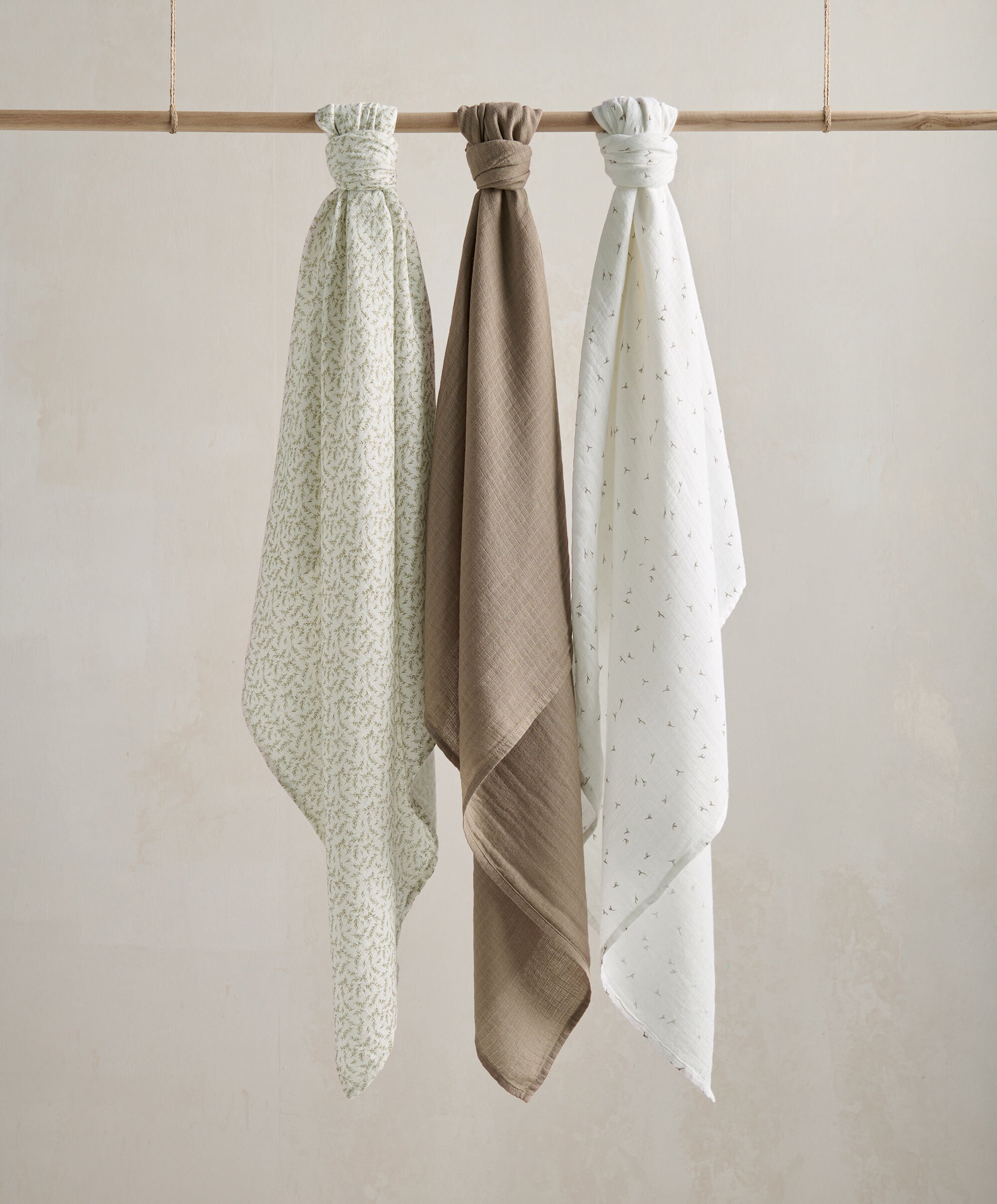 طقم مربعات موسلين كبيرة ويلكوم تو ذا وورلد - 3 قطع image number 1