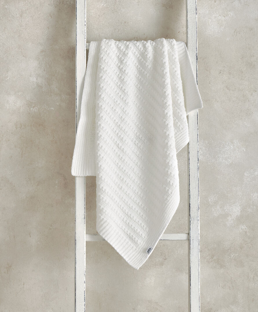 بطانية شينيل مخططة باللون الأبيض image number 1