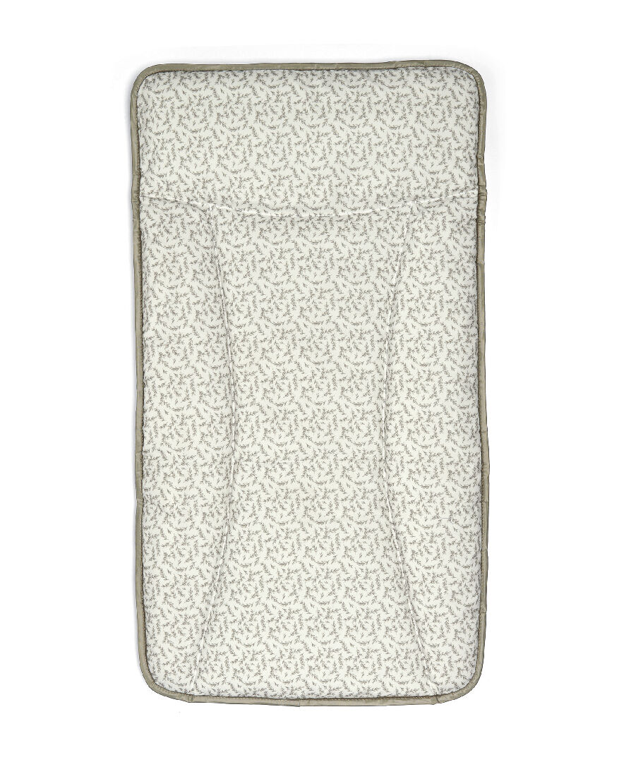 مفرش تغيير حفاضات ويلكم تو ذا وورلد سيدلينج - نقشة أوراق شجر