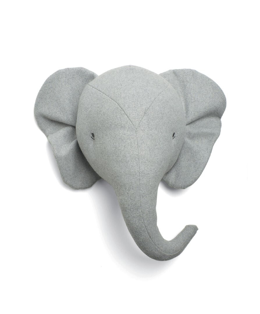 زينة حائط على شكل رأس فيل