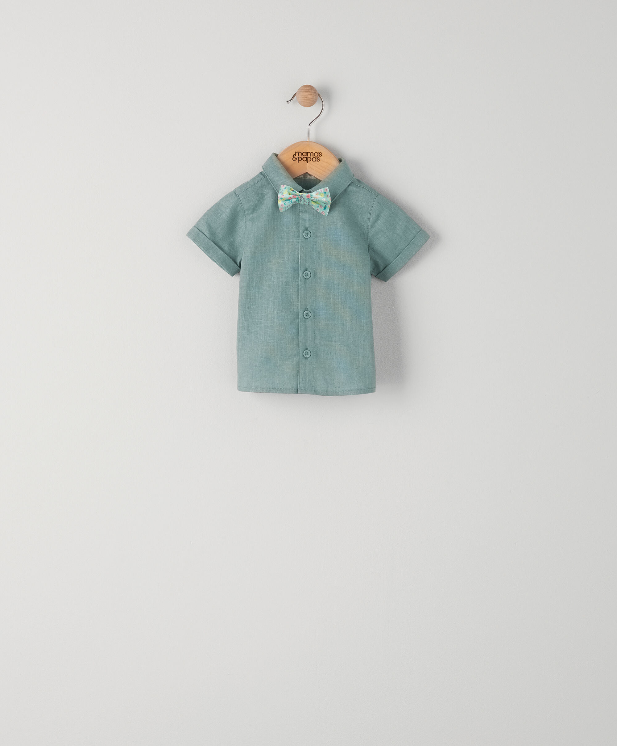 طقم قميص أخضر وربطة عنق فراشة بنقشة زهور image number 1