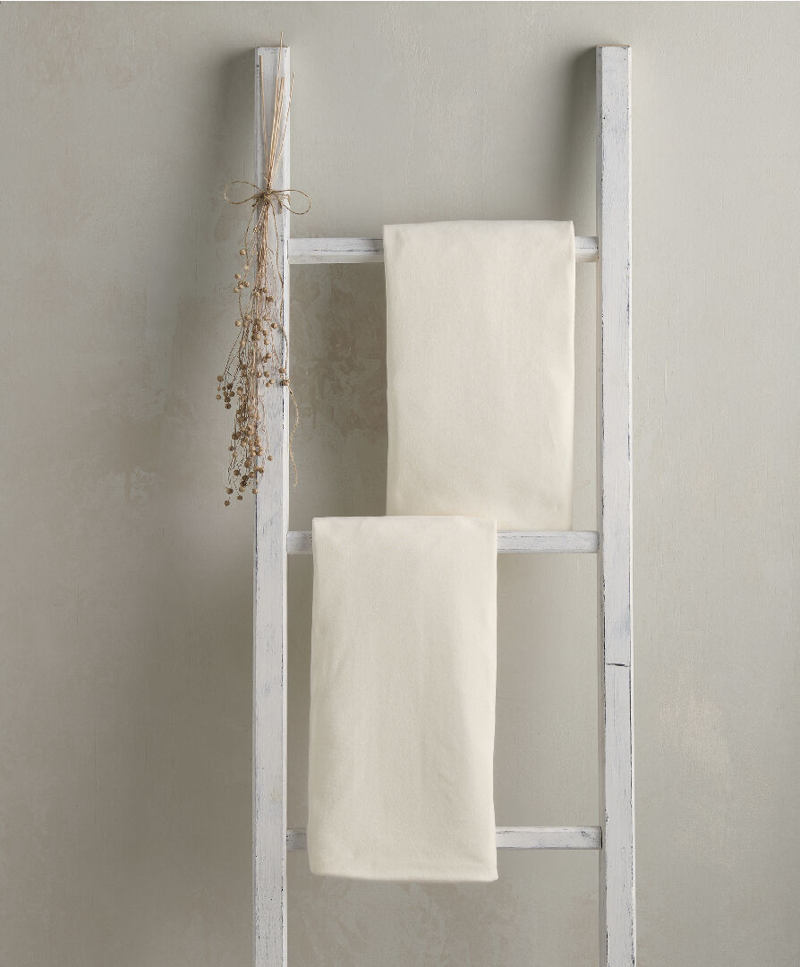 طقم شرشف سلة موسى بحواف مطاطية بلون أبيض كريمي - قطعتان