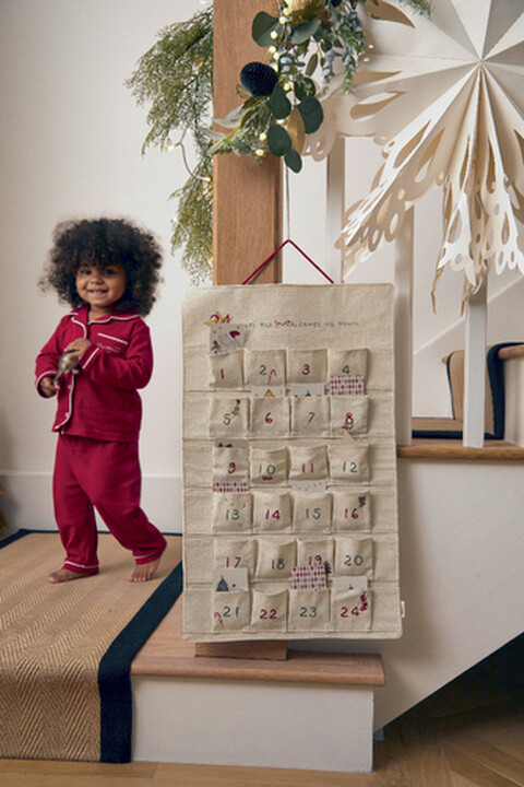 تقويم بإصدار للكريسماس تقويم بإصدار للكريسماس image number 1