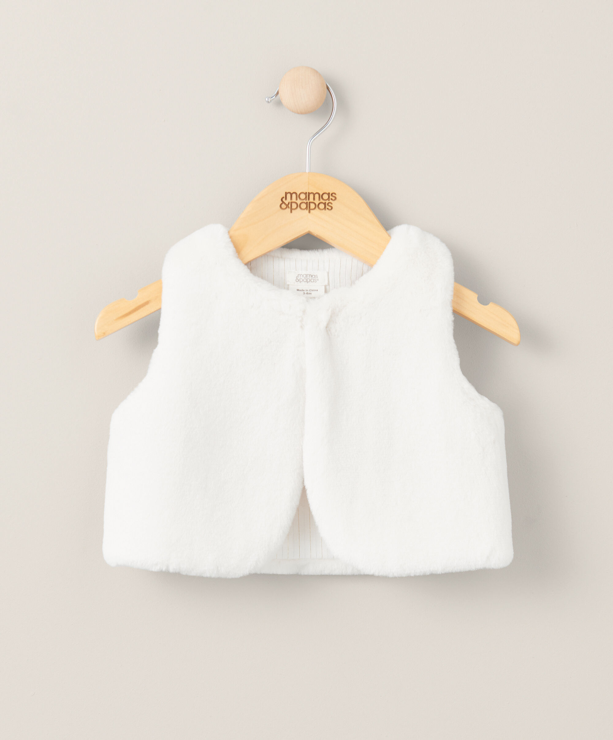 فيست فرو صناعي - أبيض image number 1