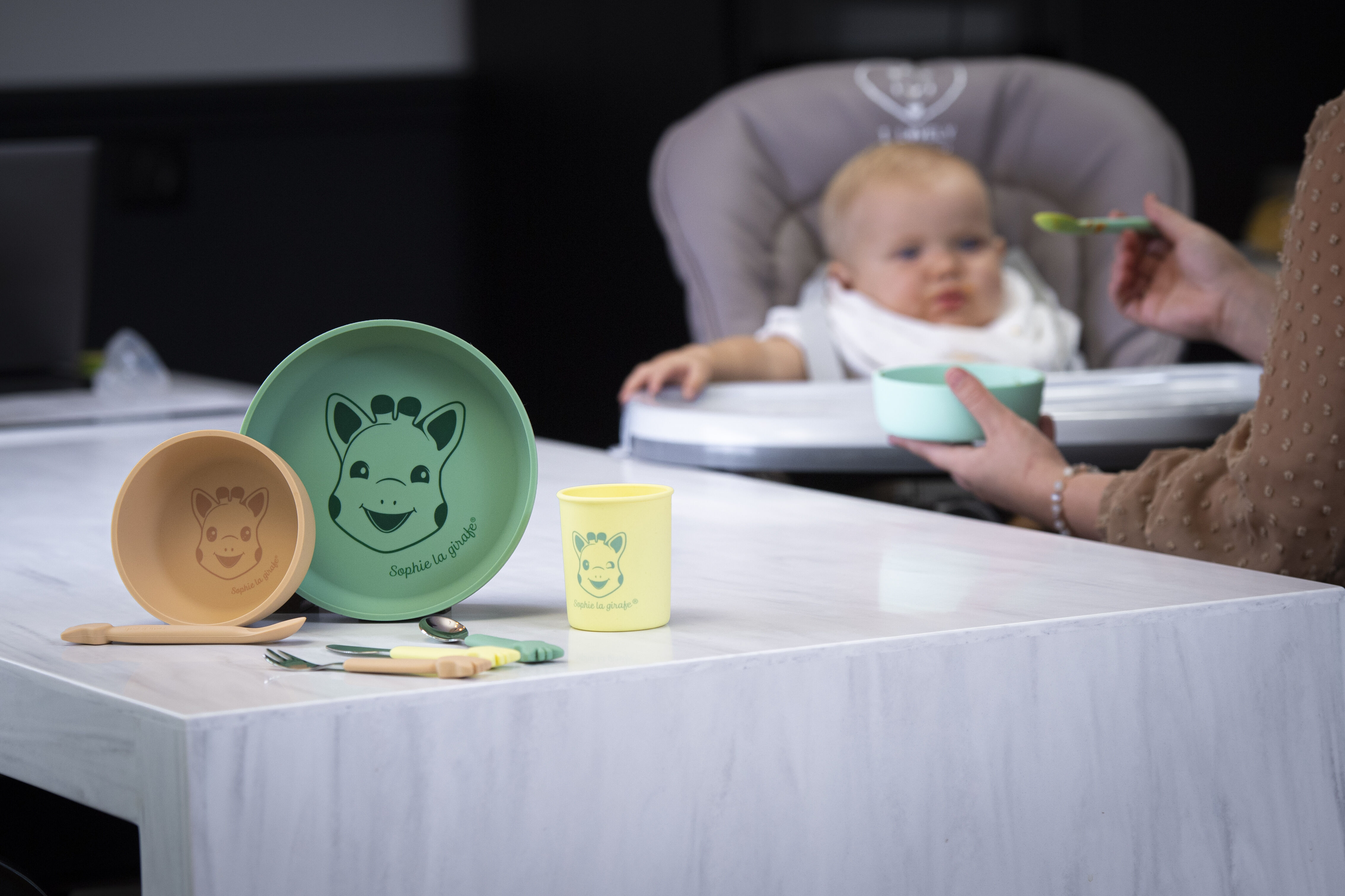 مجموعة أدوات طعام سيليكون إل ايتيه اون فوا من صوفي لا جيراف image number 14