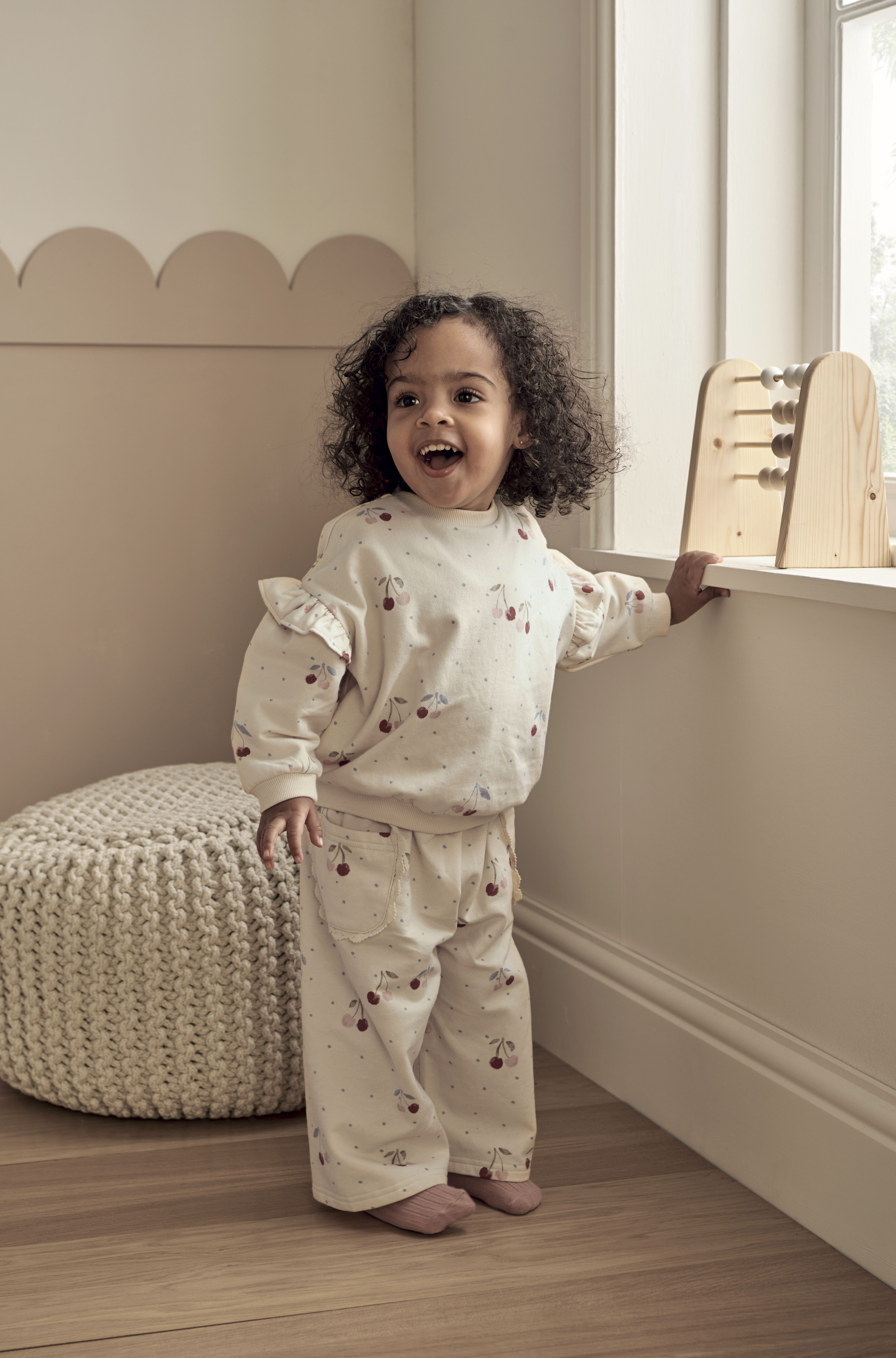 سويت شيرت بنقشة كرز