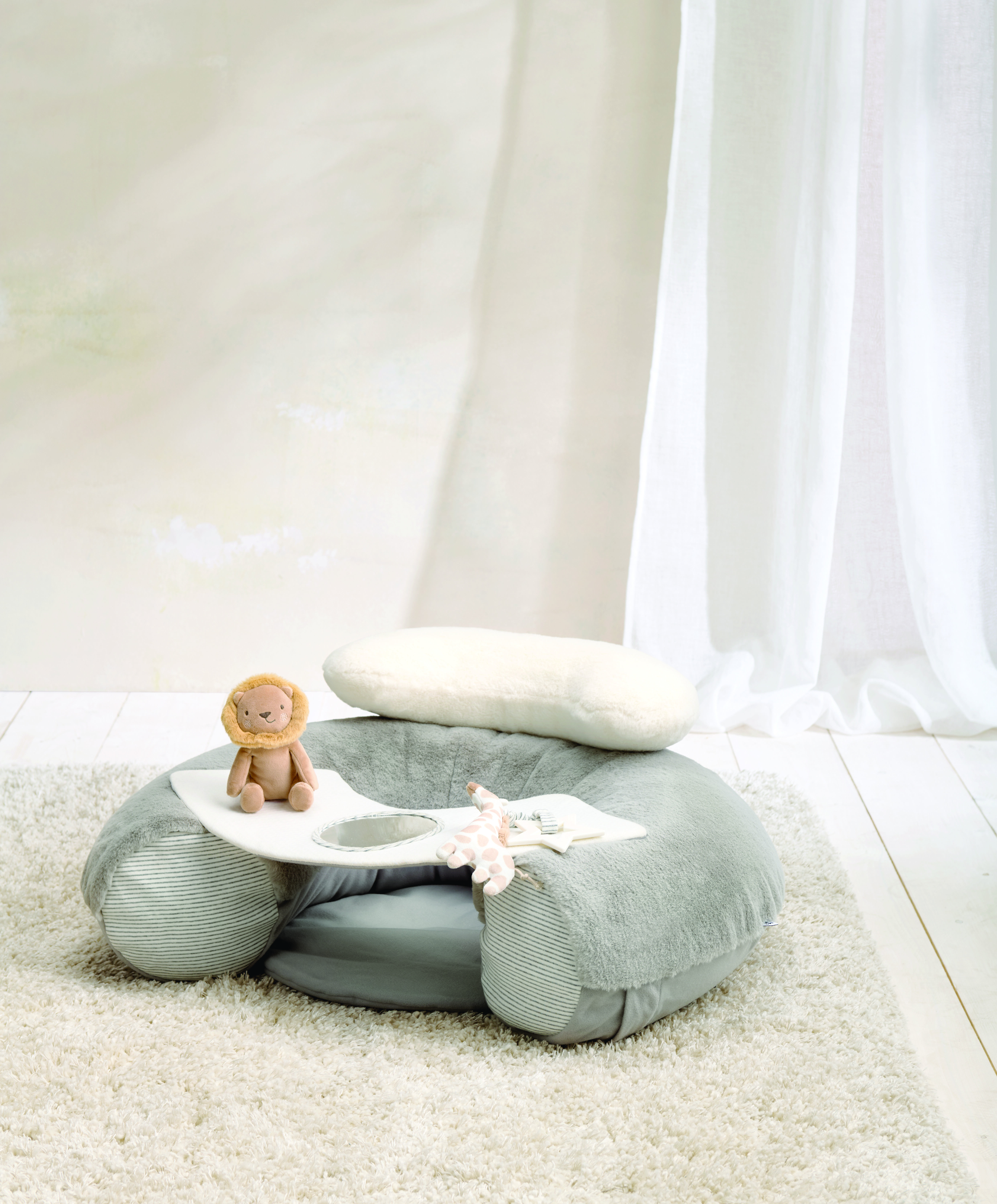 مقعد أرضي ويلكم تو ذا وورلد للجلوس واللعب بتصميم فيل- رمادي