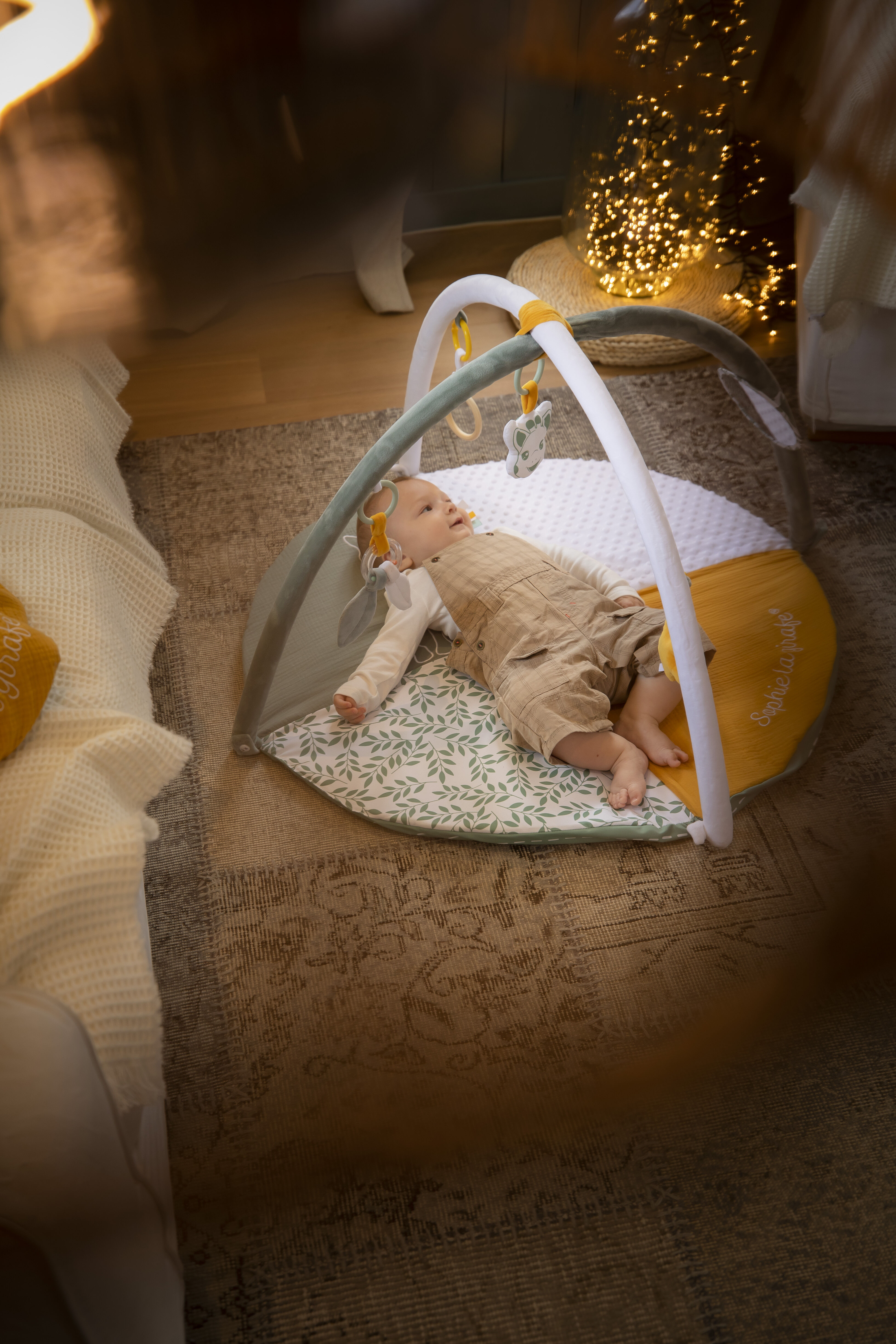 مفرش لعب إل ايتيه اون فوا بوجهين من صوفي لا جيراف image number 8