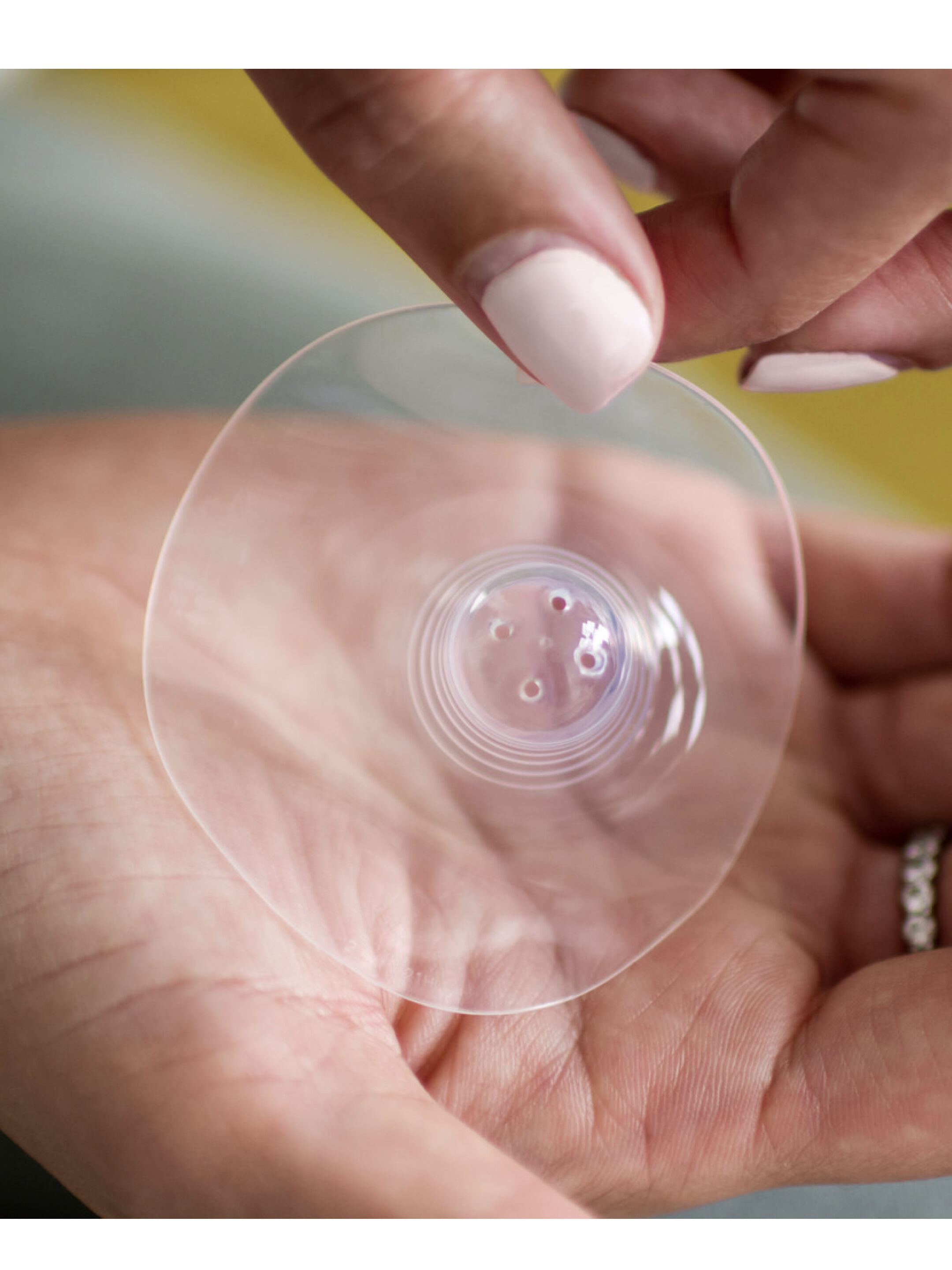 واقي الحلمات كلوزر تو نيتشر من تومي تيبي مع عبوة تعقيم - قطعتان image number 2