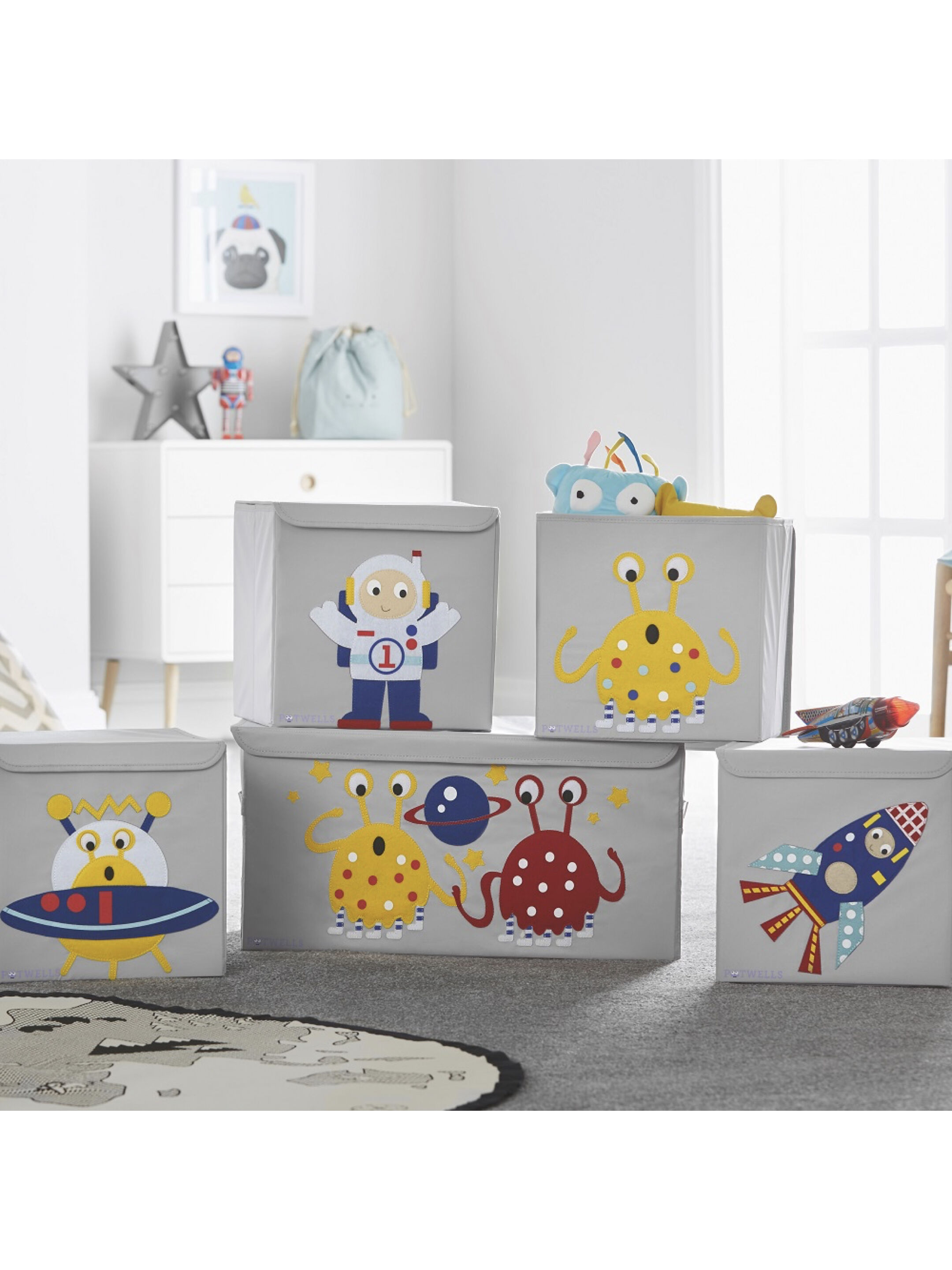 صندوق تخزين للأطفال من بوتويلز - تصميم مركبة فضائية image number 5