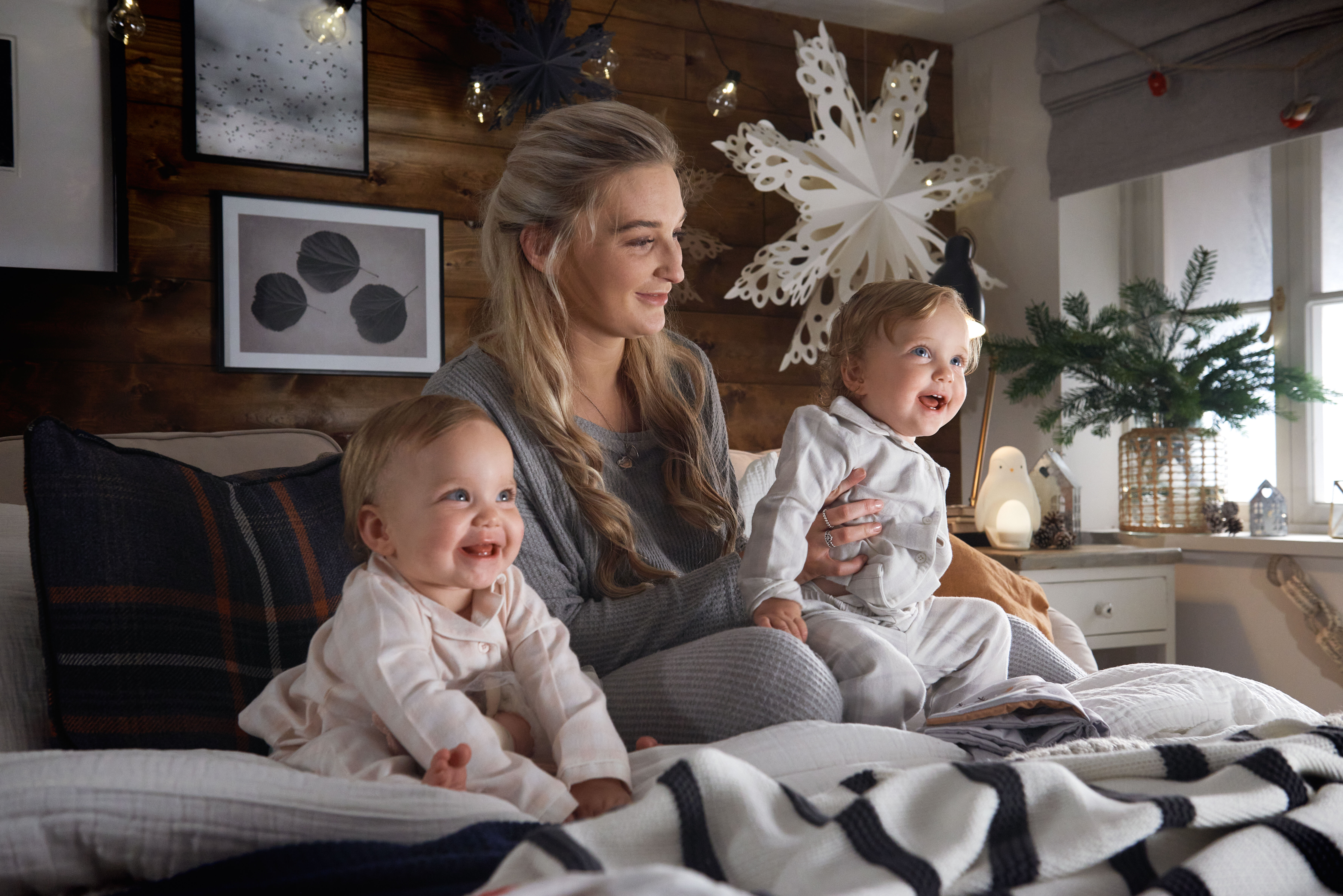 بيجاما منسوجة بنقشة مربعات غينغهام - وردي image number 9