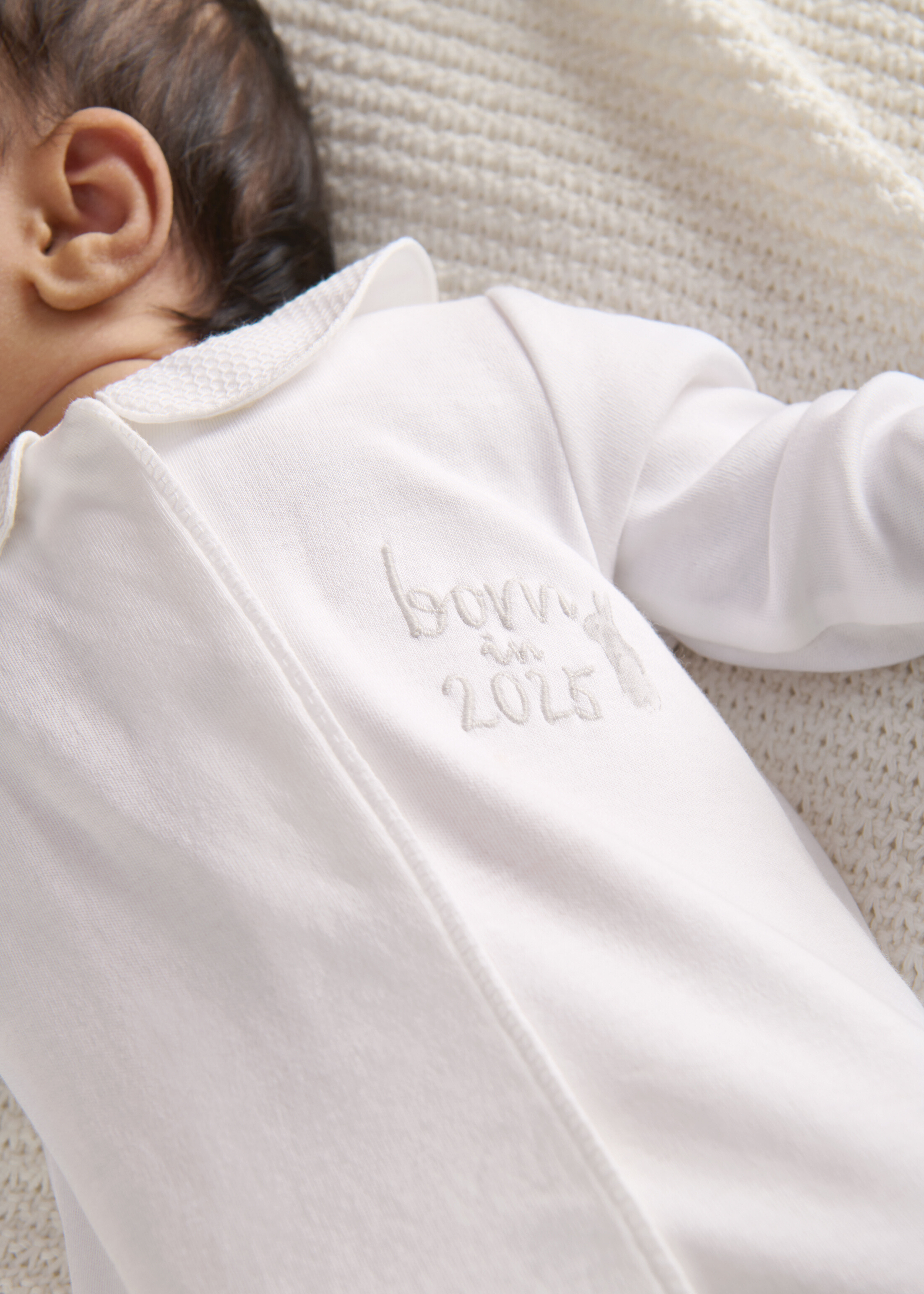 بيجاما قطعة واحدة بتطريز Born in 2025 image number 8