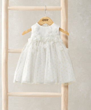 فستان مزين بزهور بارزة متناثرة فستان مزين بزهور بارزة متناثرة